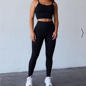 SET ACTIVE Sculptflex Leggings in Onyx, Small